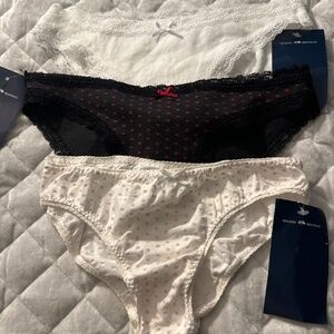 Brandy Melville heart pantys set
